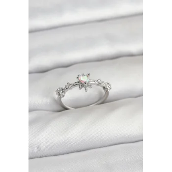 Gümüş Renk Pirinç Yıldız Model Kadın Yüzük