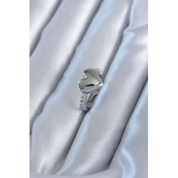 Gümüş Renk Pirinç Zirkon Taşlı Kalp Model Kadın Yüzük
