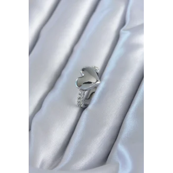 Gümüş Renk Pirinç Zirkon Taşlı Kalp Model Kadın Yüzük