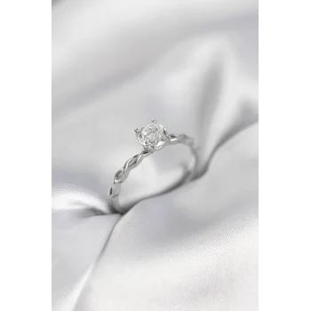 Gümüş Renk Sarmal Zincir Model Tek Taş Model Zirkon Taşlı Kadın Yüzük