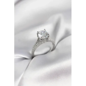 Gümüş Renk Tek Taş Model Zirkon Taşlı Kadın Yüzük