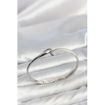 Gümüş Renk Zirkon Taşlı Tifani Model Kadın Kelepçe Bileklik