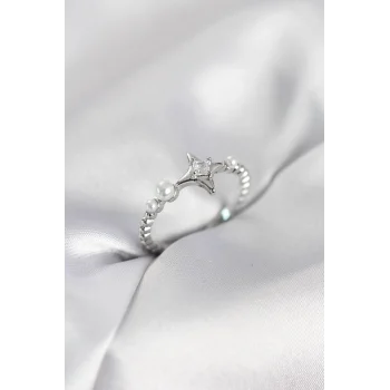 Minimal Kutup Yıldızı Model Zirkon Taşlı Gümüş Renk Kadın Yüzük