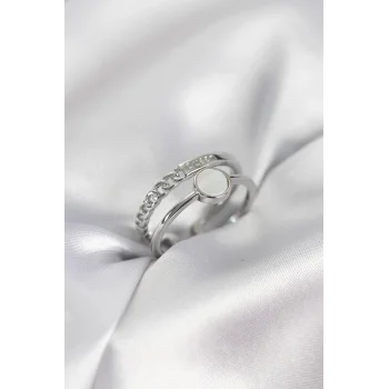 Minimal Queen Yazılı Gümüş Renk Pirinç Kadın Yüzük