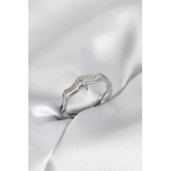 Minimal Yıldız Model Gümüş Renk Zirkon Taşlı Kadın Yüzük
