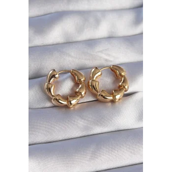 Pirinç Gold Renk Damla Kıvrım Tasarımlı Halka Küpe