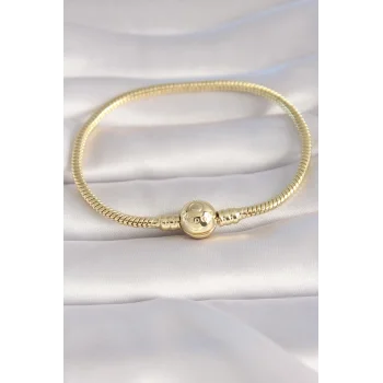 Pirinç Gold Renk İşleme Detay Charm Model Kadın Bileklik