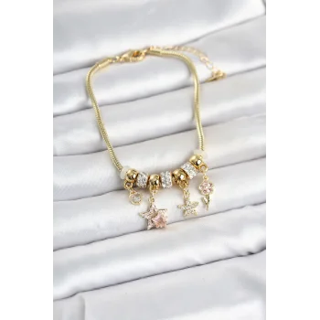 Pirinç Gold Renk Yıldız ve Çiçek Detaylı Charmlı Kadın Bileklik