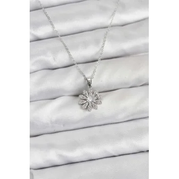 Pirinç Gümüş Renk Çiçek Model Kadın Kolye