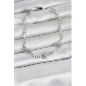 Pirinç Gümüş Renk Çiçek Model Zirkon Taşlı Su Yolu Kadın Bileklik