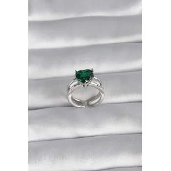 Pirinç Gümüş Renk Yeşil Zirkon Taşlı Tek Taş Model Kadın Yüzük