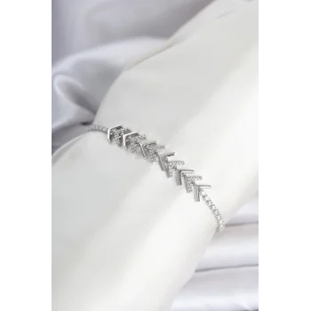 Pirinç Gümüş Renk Zirkon Taşlı Çavuş Model Su Yolu Kadın Bileklik
