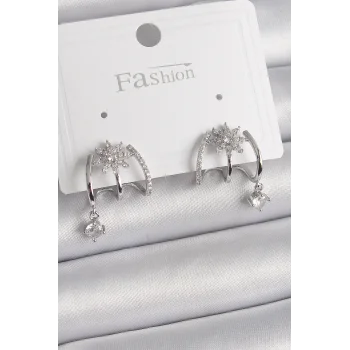 Pirinç Gümüş Renk Zirkon Taşlı Çiçek Figür Sallantı Detay Kadın Küpe