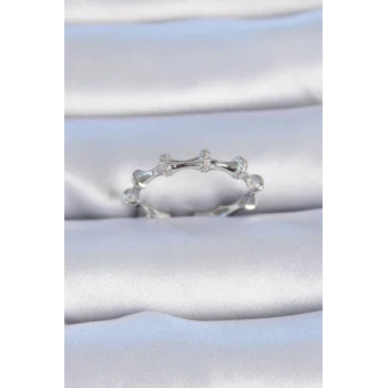 Pirinç Gümüş Renk Zirkon Taşlı Kadın Yüzük