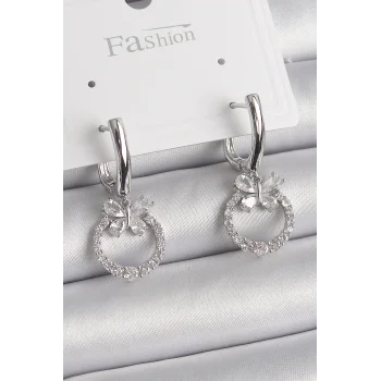 Pirinç Gümüş Renk Zirkon Taşlı Kelebek Figür Sallantı Detay Kadın Küpe