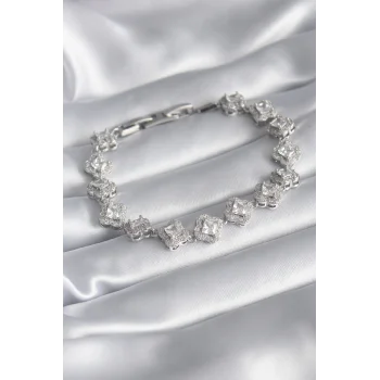 Pirinç Gümüş Renk Zirkon Taşlı Yonca Model VIP Seri Kadın Bileklik