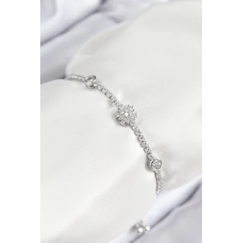 Pirinç Zirkon Taşlı Kar Tanesi Model Gümüş Renk Asansörlü Kadın Bileklik