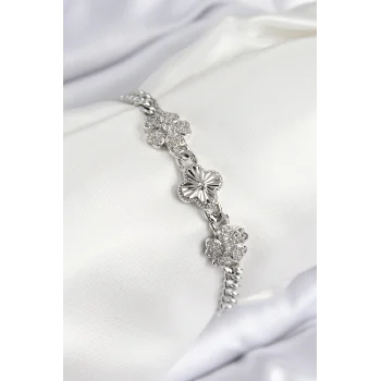 Pirinç Zirkon Taşlı Yonca Model Gümüş Renk Kadın Bileklik