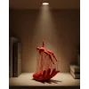 3D El Üzerinde İnsan Figürü Kırmızı Sanatsal Masa Üstü Dekor 12x18 cm