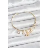 Çiçek ve Kelebek Charmlı Gold Renk Pirinç Kadın Bileklik