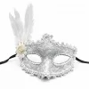 Lüks Beyaz Tüylü Venedik Maskesi – Taşlı Dantel Tasarım
