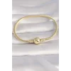 Pirinç Gold Renk İşleme Detay Charm Model Kadın Bileklik