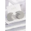 Pirinç Gümüş Renk Daire Plaka Model Kadın Küpe