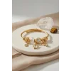Swan Model Gold Renk Beyaz Charmlı Bileklik
