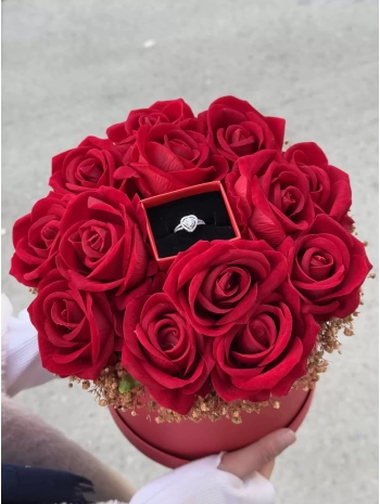 Kırmızı Gül Buketli Pandora Model Yüzük