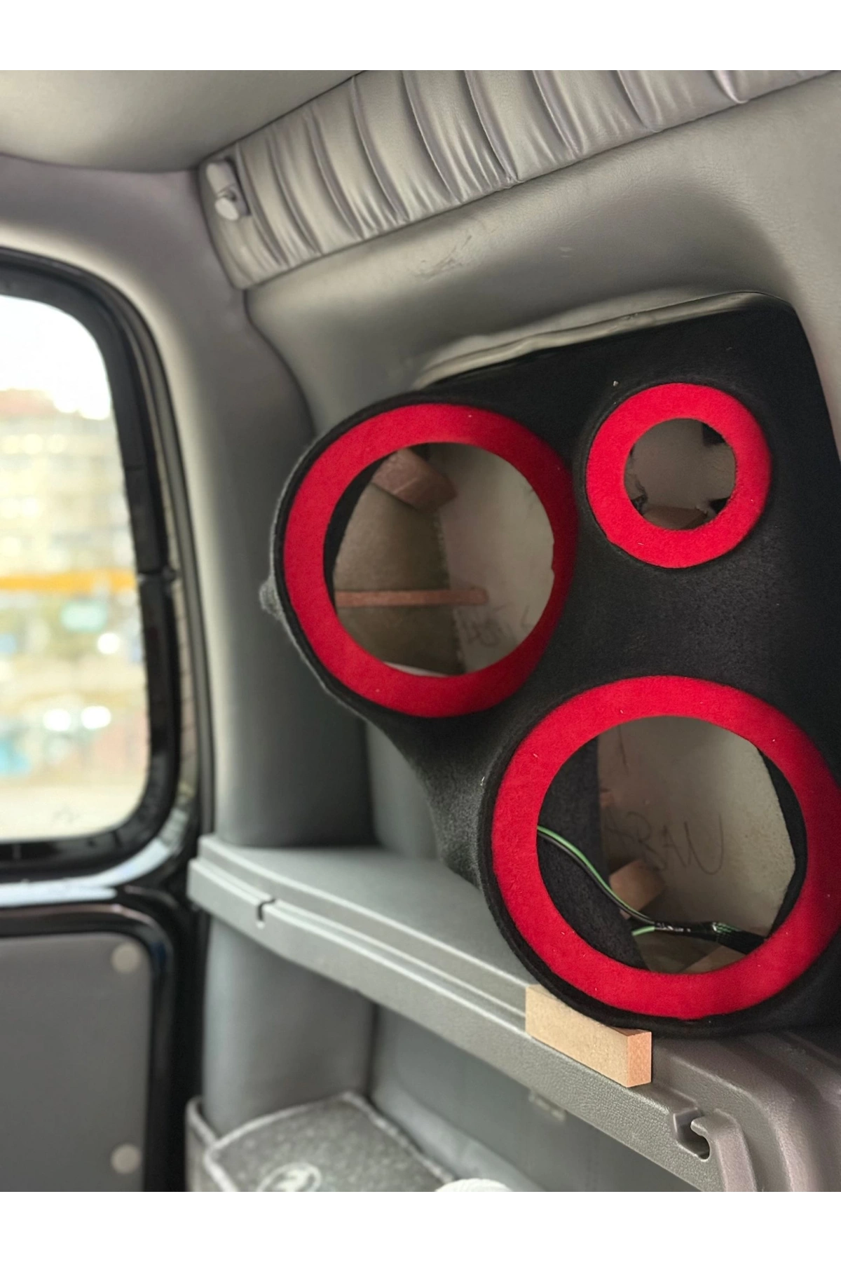 Volkswagen Caddy Kelebek Cam 2 Takım Kırmızı Halkalı Pandizot