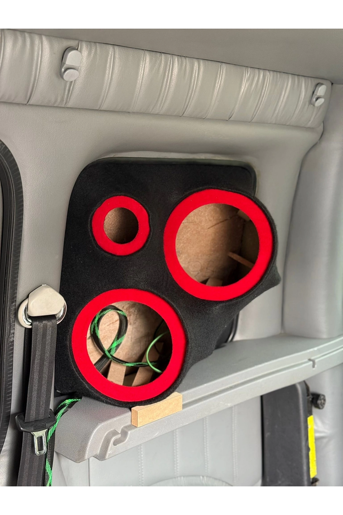 Volkswagen Caddy Kelebek Cam 2 Takım Kırmızı Halkalı Pandizot