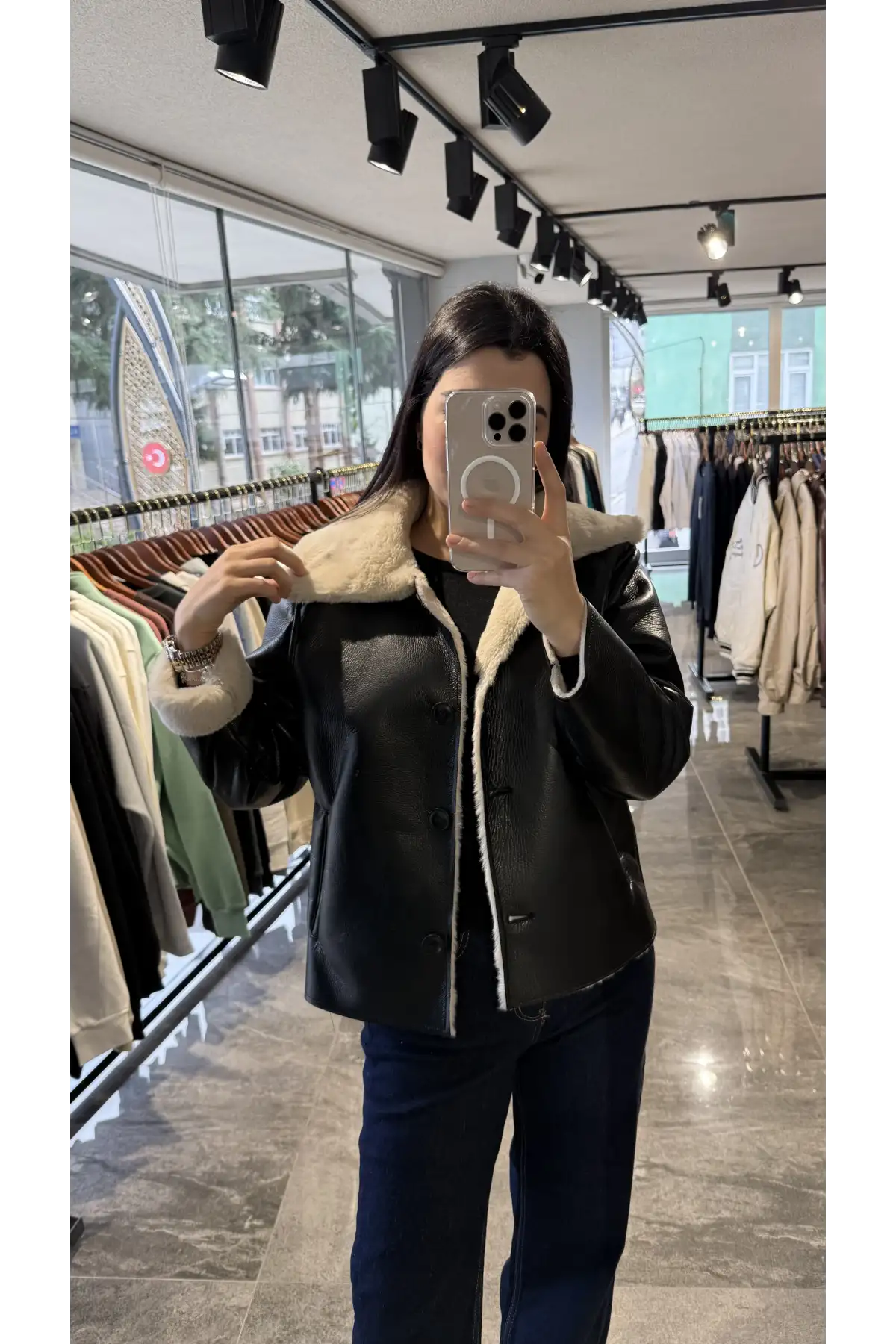 Yandan Cepli İçi Kürklü Siyah Deri Ceket