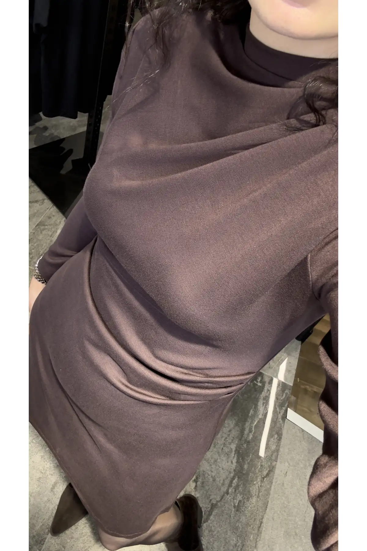 Kahverengi Vatkalı Büzgülü Elbise