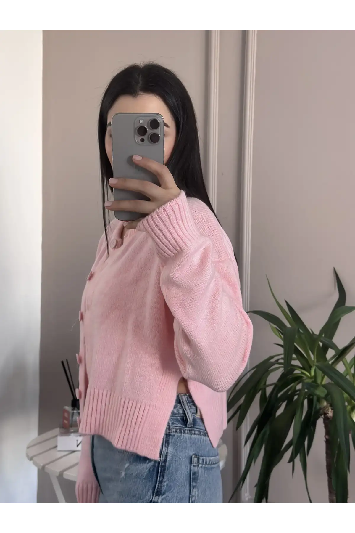 Yandan Yırtmaçlı Düğmeli Pembe Triko Hırka