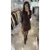 Kahverengi Vatkalı Büzgülü Elbise