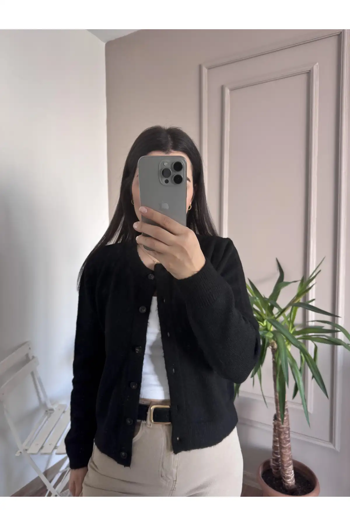 Düğmeli Yumoş Siyah Triko Hırka