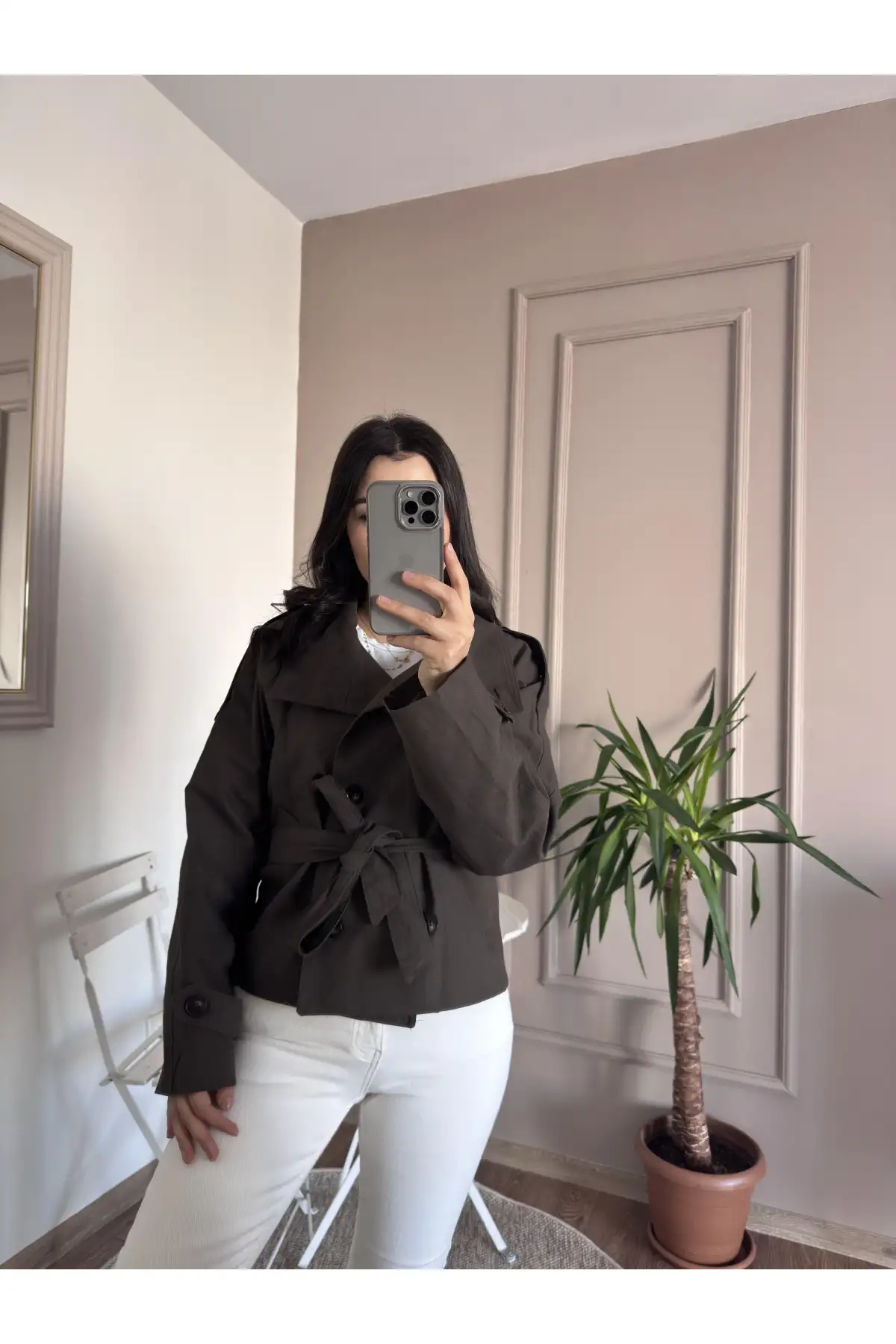 Yandan Cepli Düğmeli Kahverengi Kısa Trençkot