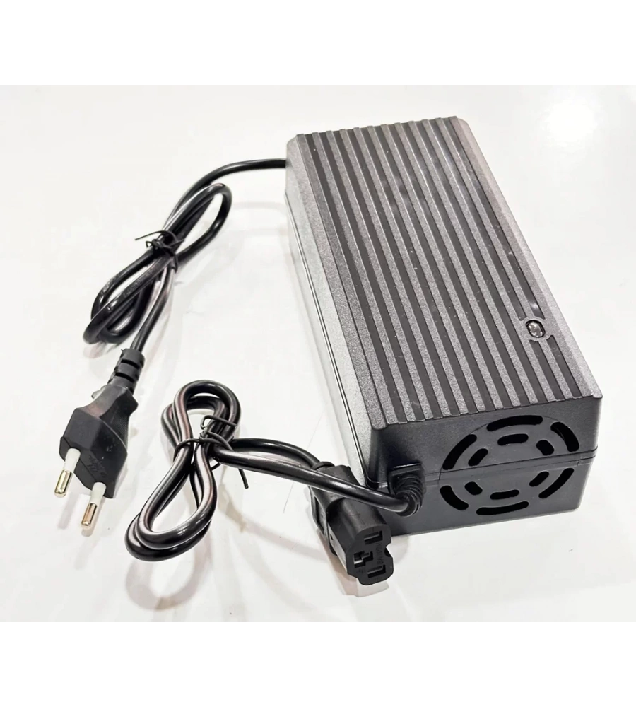 Ferrino Çay Toplama Makinesi 24V Li-Ion Batarya Şarj Aleti Fanlı