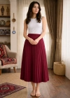 Kadın 90 Cm Saten Kumaş Pliseli Midi Etek Şık ve Zarif Tasarım - Bordo