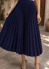 Kadın 90 Cm Saten Kumaş Pliseli Midi Etek Şık ve Zarif Tasarım - Lacivert
