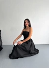 Straplez Pileli Elbise - Siyah