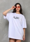 kadın Bisiklet Yaka Baskılı Oversize T-Shirt - Beyaz