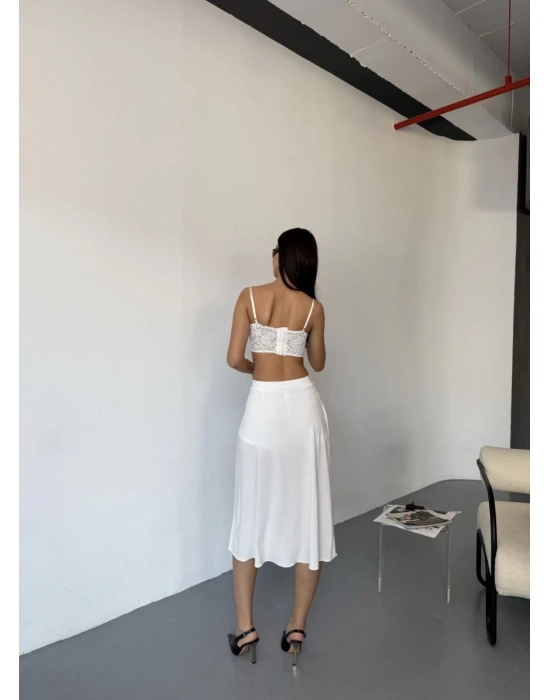 Çepli Şortlu Yırtmaçlı Etek - Beyaz