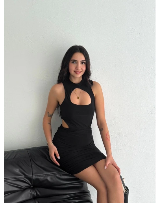 Göğüs ve Yanlar dekolteli Kolsuz Boy Elbise - Siyah