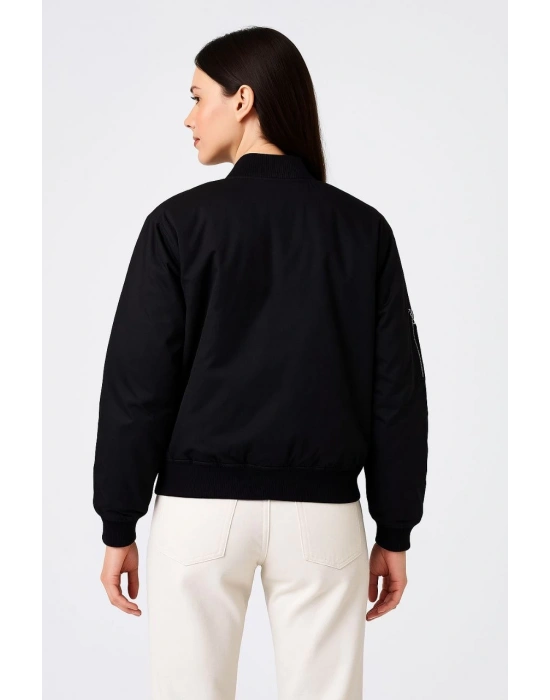 Kadın Bomber Mont Ceket Fermuarlı Kapitone İçi Astarlı Su İtici Regular Fit Yandan - Siyah