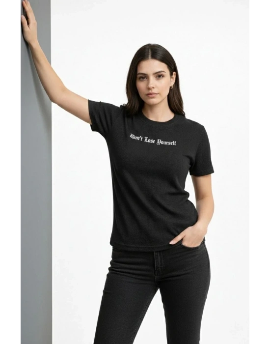 Kadın Wafıl Kumaş Tişört Regular Kalıp Bisiklet Yaka Baskılı Günlük Basic T-Shirt - Siyah
