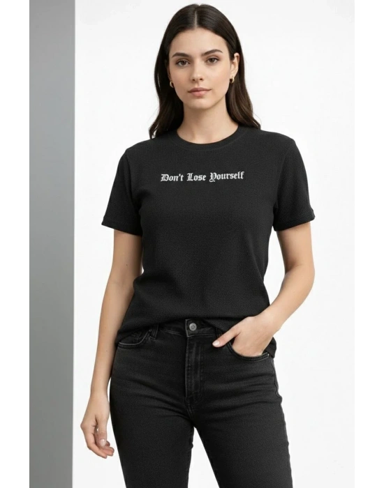 Kadın Wafıl Kumaş Tişört Regular Kalıp Bisiklet Yaka Baskılı Günlük Basic T-Shirt - Siyah