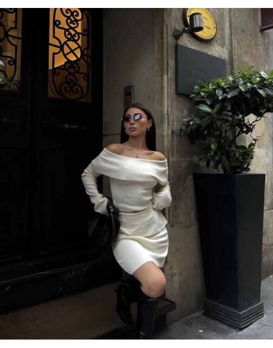 Straplez , Madonna , Carmen Yaka Croplu Mini Etekli ikili Takım Triko - Beyaz