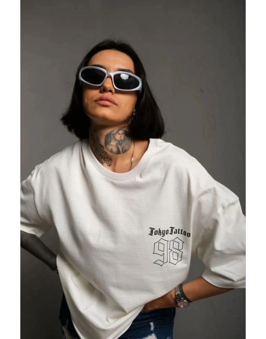 kadın Bisiklet Yaka Baskılı Oversize T-Shirt - Beyaz