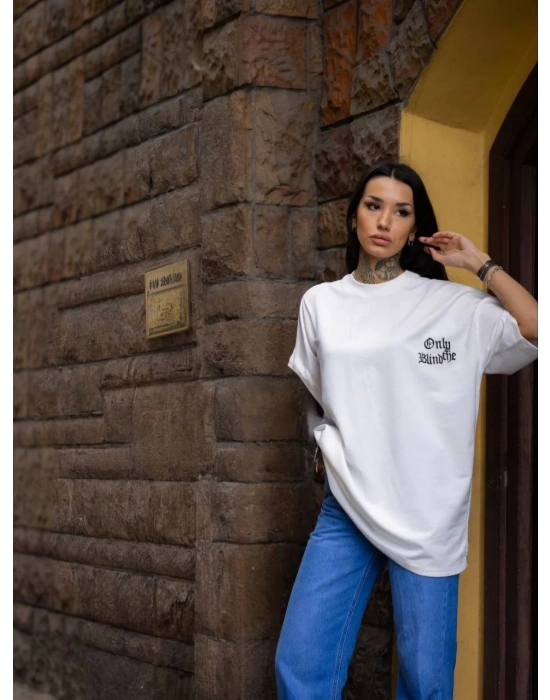kadın Bisiklet Yaka Baskılı Oversize T-Shirt - Beyaz